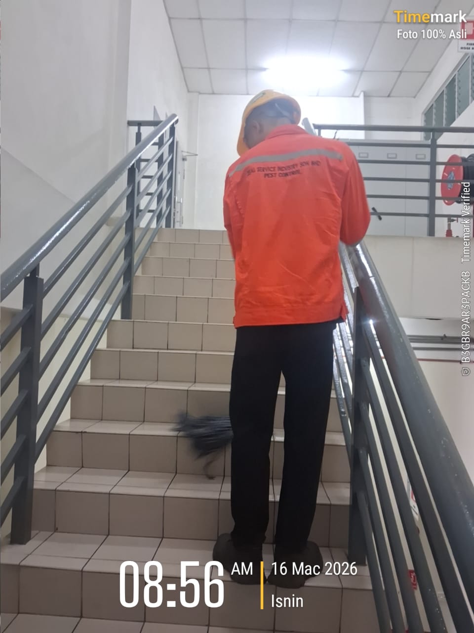 Stairwell Sweeping — Commercial Building